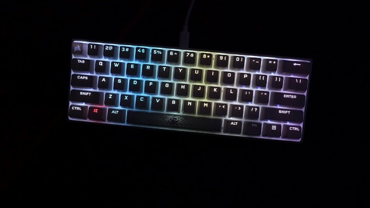 【開箱】誰都不能阻擋我對小鍵盤的熱愛!! Corsair K65 RGB Mini開箱