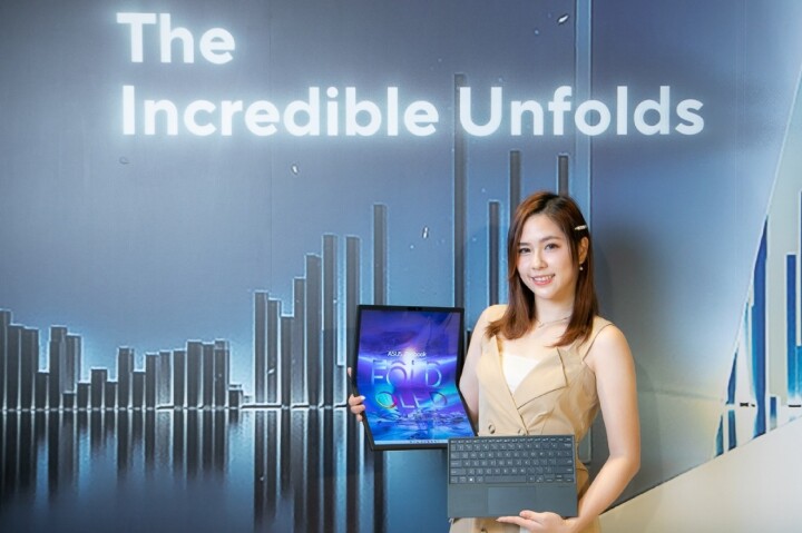 華碩也推出螢幕可凹折筆電，Zenbook 17 Fold OLED採用面積更大的17吋設計