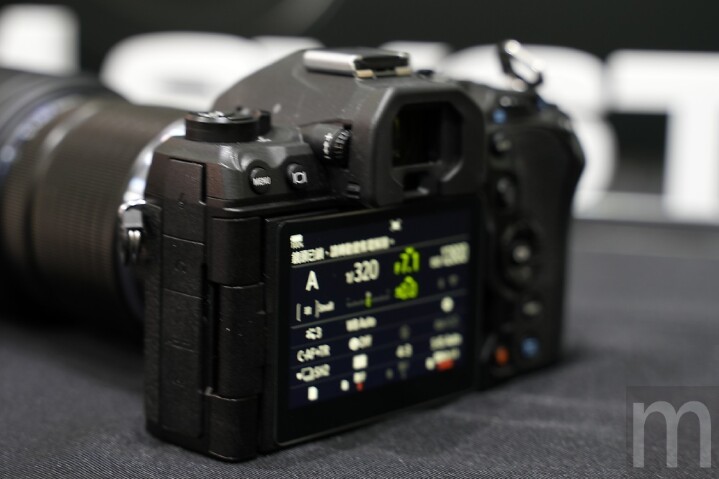 50fps連續自動對焦、更輕便可靠拍攝體驗，新款M43旗艦相機OM-1在台上市