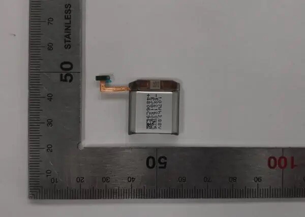 三星 Galaxy Watch5 傳將內建更大的電池