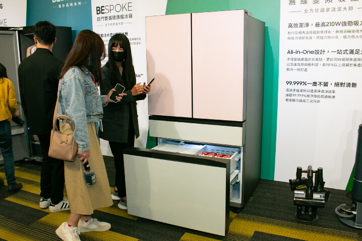 三星 BESPOKE 設計品味系列家電：雙循環四門旗艦冰箱、無線變頻吸塵器上市