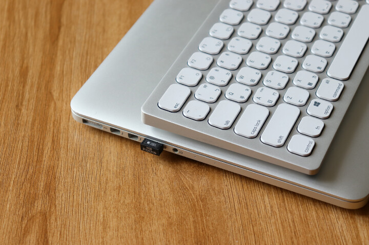 有比原廠還好的無線鍵盤? iRocks K08R的Mac使用者心得報告