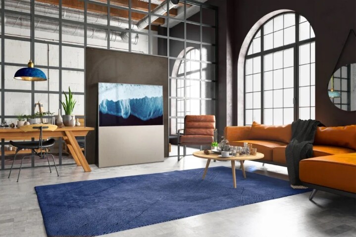 對標三星Serif系列電視，LG推出可作為居家擺設的Posé系列OLED EVO電視機種