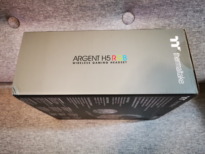 【開箱】令人驚豔的新世代電競旗艦耳機！TT曜越科技幻銀ARGENT H5 RGB 7.1環繞音效電競無線耳機