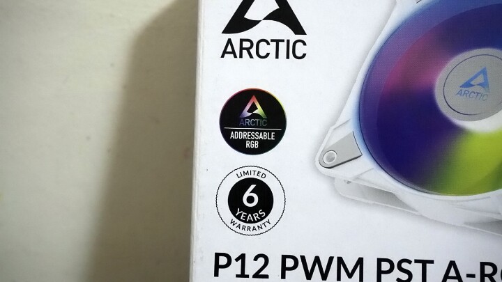 【開箱】白色控的最佳選擇!! Arctic P12 PWM PST ARGB White開箱