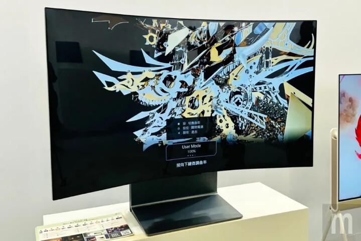 LG 在台展示可調式 42 吋曲面 OLED 電視、全球最大 97 吋 OLED 電視