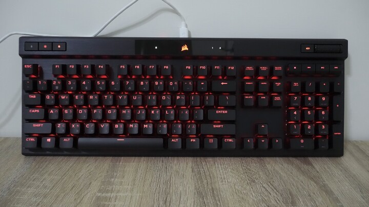 【開箱】延續經典 再續傳奇!! CORSAIR K70 PRO OPX開箱