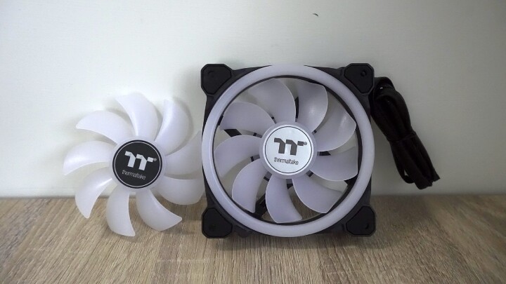 【開箱】正裝、反裝，都很亮! Thermaltake 耀影 SWAFAN 12 RGB開箱