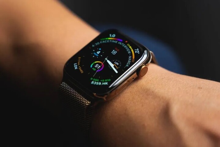 https-_hk.hypebeast.com_files_2021_03_apple-considers-launching-rugged-watch-for-extreme-sports-1 copy.jpg