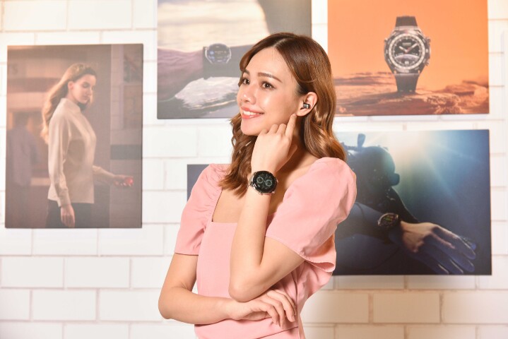 【HUAWEI發稿照】HUAWEI WATCH Buds業界首創耳機手錶二合一.jpg