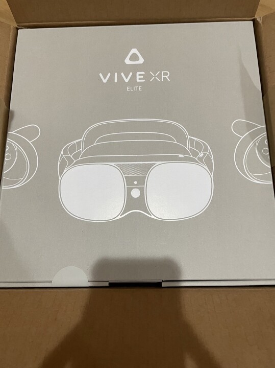 (開箱) 我的第一台VR頭盔，入手Vive XR Elite