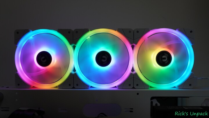 【開箱】靠磁力串接的風扇?! | TT 耀影 SWAFAN EX12 RGB WHITE開箱