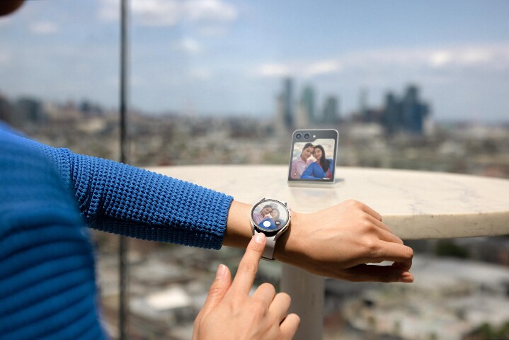 【新聞照片5】Galaxy Watch6系列可與Galaxy手機輕鬆串聯，提供消費者更便利的智慧生活體驗.jpg
