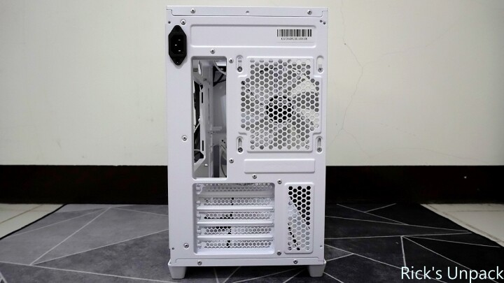 【開箱】能塞下4090的MATX機殼與白色短電源 | FSP CST360 WHITE &amp; FSP Hydro PTM X PRO 1200W