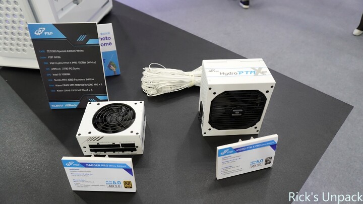 【開箱】能塞下4090的MATX機殼與白色短電源 | FSP CST360 WHITE &amp; FSP Hydro PTM X PRO 1200W