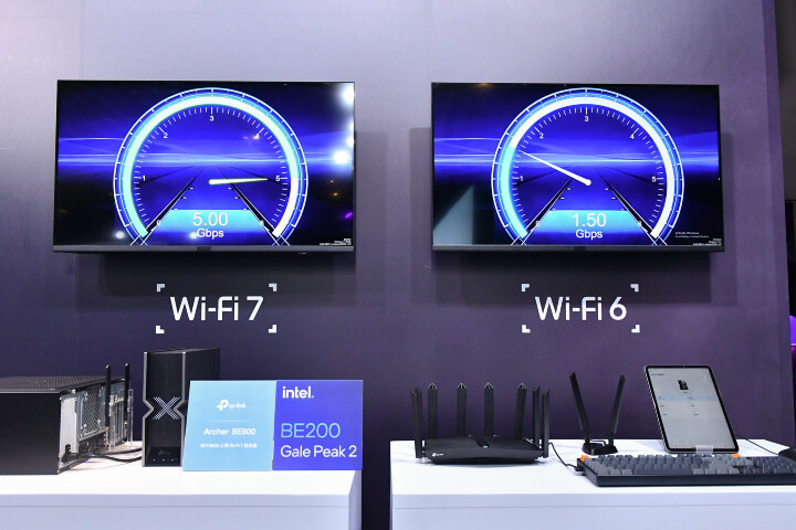 英特爾與TP-Link合作，透過雙方頂尖的Wi-Fi 7產品，完整發揮 Wi-Fi 7的性能，實測出比Wi-Fi 6快3倍以上的速度.JPG