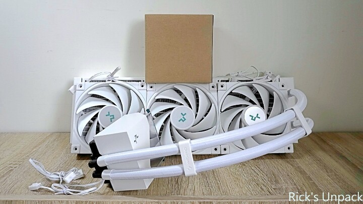 【開箱】簡約潔白無限鏡水冷 | DEEPCOOL LT720 WHITE