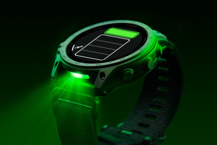 Garmin tactix 7 AMOLED內建可調式白、綠光多段式LED手電筒，危急時刻也能安心前行.jpg