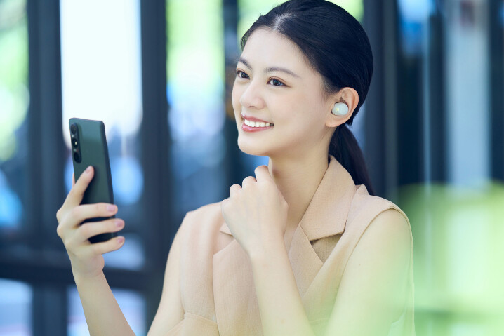 圖5) Sony WH-1000XM5無線藍牙降噪耳機與WF-1000XM5 真無線藍牙降噪耳機，活動期間分別以超值優惠價NT$9,900、NT$7,990提供追求高品質好聲音和有型設計的樂迷輕鬆入手！(圖為WF-1000XM5).jpg