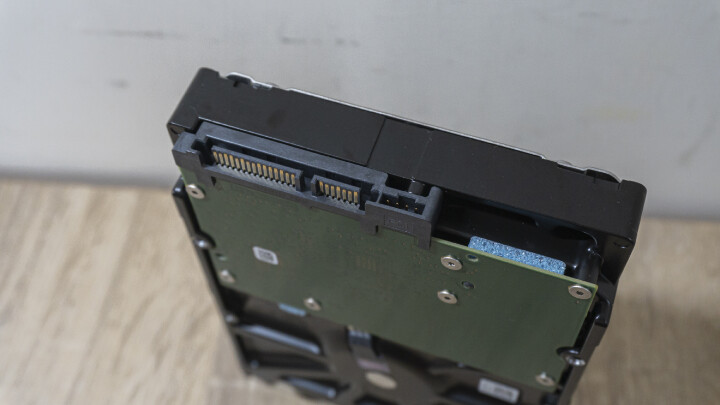 【開箱】穩定耐操大容量硬碟 | SEAGATE IronWolf Pro 4TB