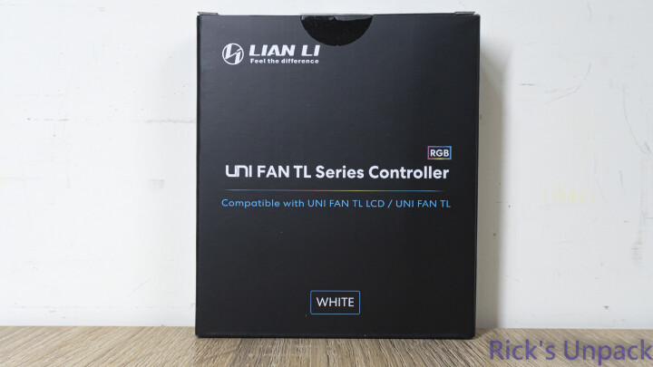 【開箱】自帶螢幕的積木風扇 | LIAN LI UNI FAN TL LCD 120 WHITE
