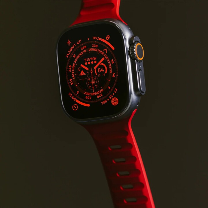 農曆新年感氛圍拉滿  Nomad 推出限量款「夜巡紅」Apple Watch 錶帶及 iPhone 保護殼
