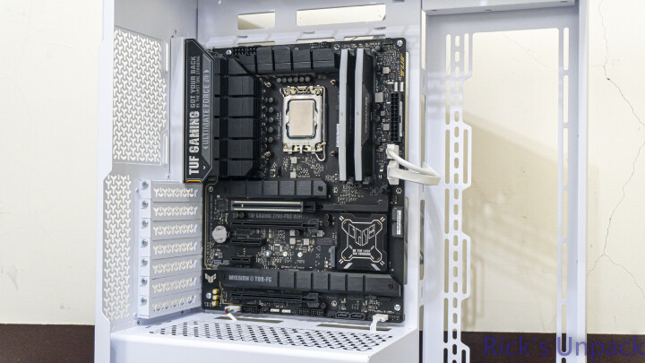 【開箱】賊船首款PCIE插槽模組化海景殼 | CORSAIR 3500X ARGB WHITE