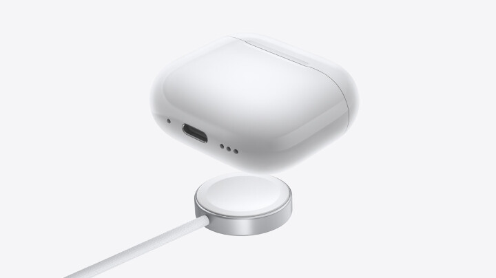 Apple-AirPods-wireless-charging-240909_inline.jpg.large_2x.jpg