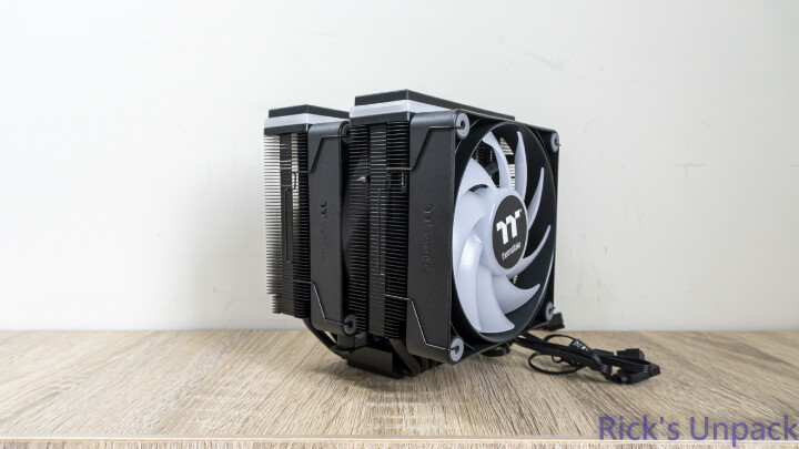 【開箱】黑化塔散與RGB的結合 | Thermaltake ASTRIA 600 ARGB