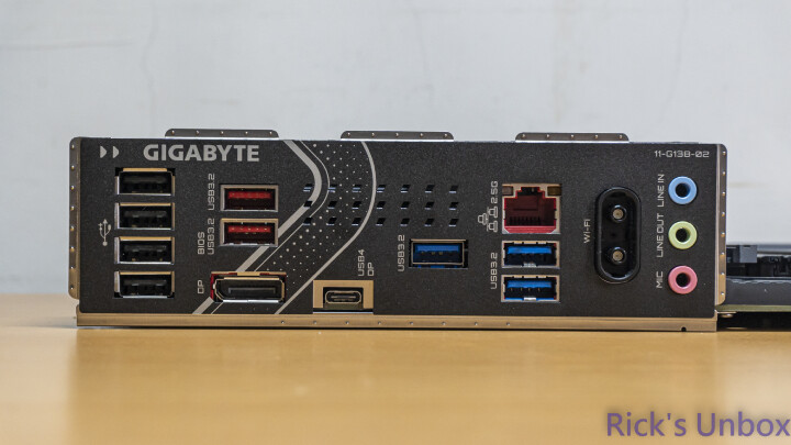 【開箱】雄鷹翱翔、PC組裝更輕鬆 | GIGABYTE Z890 EAGLE WIFI7 ft. Intel Core Ultra 5 245K