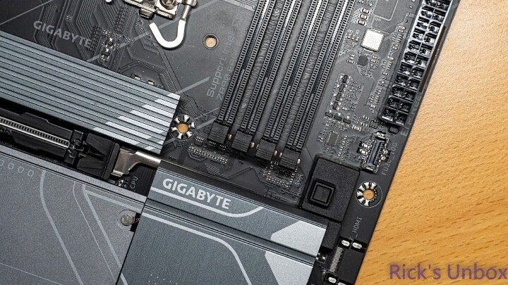 【開箱】雄鷹翱翔、PC組裝更輕鬆 | GIGABYTE Z890 EAGLE WIFI7 ft. Intel Core Ultra 5 245K