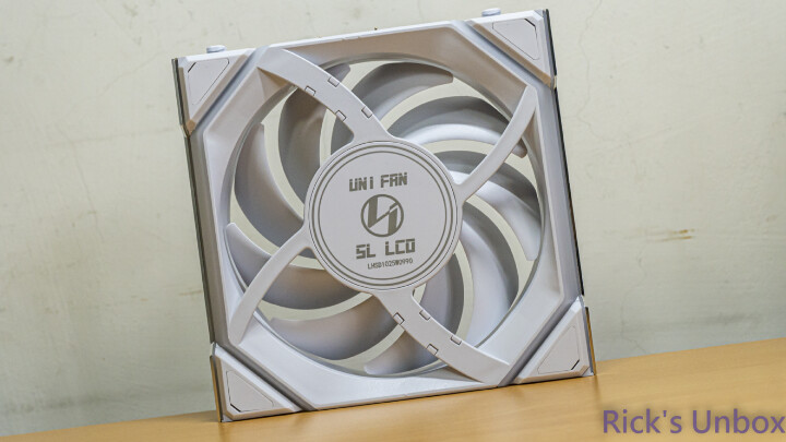 【開箱】訊號&quot;無線化&quot;的風扇 | LIAN LI UNI FAN SL WIRELESS 120 WHITE &amp; SL WIRELESS LCD 120 WHITE