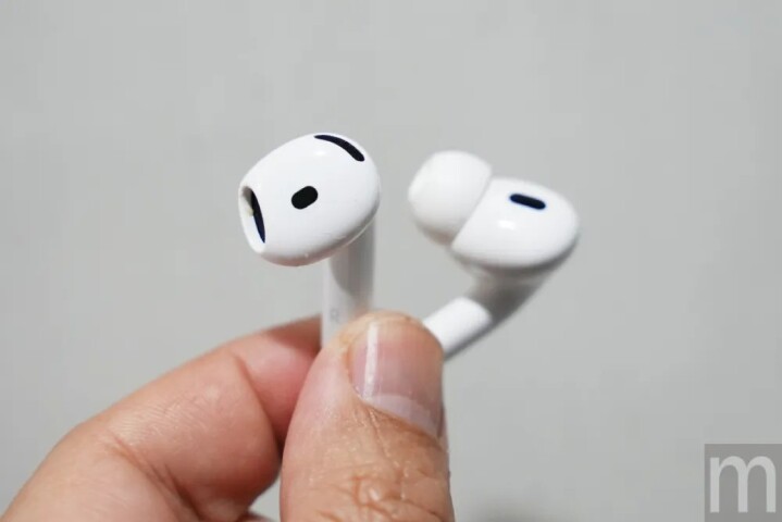 airpods-405-1.jpg