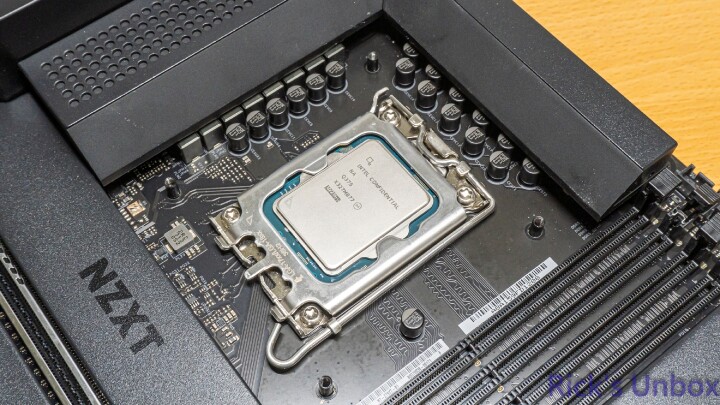 【開箱】連水冷都有三模連線 | LIAN LI HydroShift II LCD-C 360CL WHITE