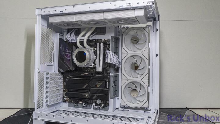 【開箱】連水冷都有三模連線 | LIAN LI HydroShift II LCD-C 360CL WHITE