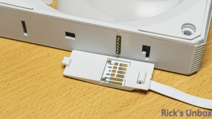 【開箱】連水冷都有三模連線 | LIAN LI HydroShift II LCD-C 360CL WHITE