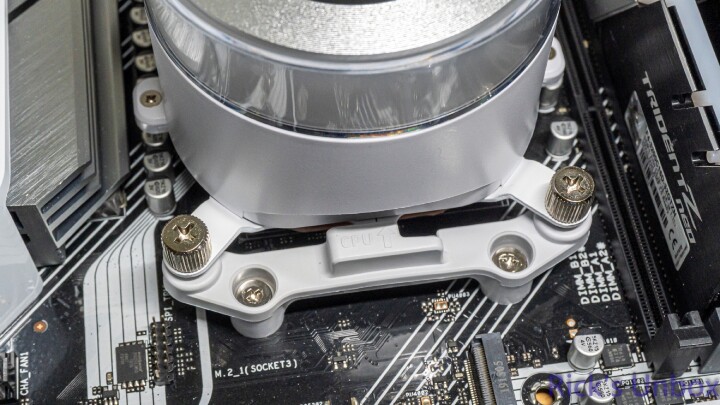 【開箱】連水冷都有三模連線 | LIAN LI HydroShift II LCD-C 360CL WHITE