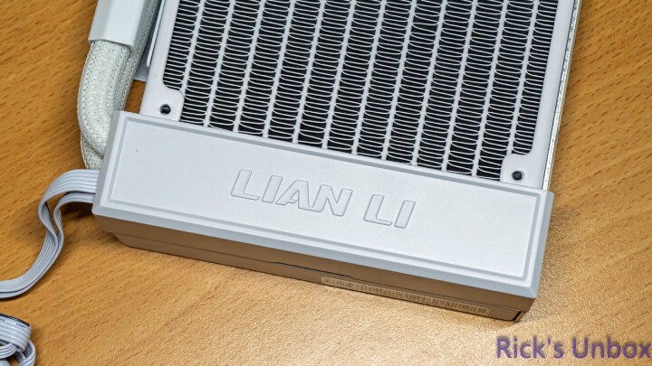 【開箱】連水冷都有三模連線 | LIAN LI HydroShift II LCD-C 360CL WHITE