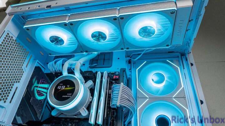 【開箱】連水冷都有三模連線 | LIAN LI HydroShift II LCD-C 360CL WHITE