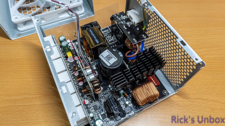 【開箱】大飛主流規格平價電源 | darkFlash PMT 750W WHITE