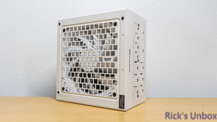 【開箱】大飛主流規格平價電源 | darkFlash PMT 750W WHITE