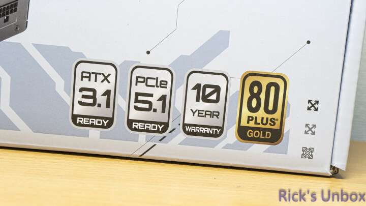 【開箱】大飛主流規格平價電源 | darkFlash PMT 750W WHITE