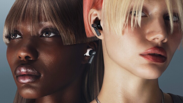 Prestigepr (prestigepr@prestigepr.com.tw) 【新聞照片03】Ear (3) 可實現即時自適應降噪,以每600ms根據環境進行調整、每1,875ms監測耳機配戴漏音情形,確保聽到的聲音品質保持穩定且一致,最高可消除45dB噪音。.jpg Prestigepr (prestigepr@prestigepr.com.tw) 【新聞照片03】Ear (3) 可實現即時自適應降噪,以每600ms根據環境進行調整、每1,875ms監測耳機配戴漏音情形,確保聽到的聲音品質保持穩定且一致,最高可消除45dB噪音。.jpg