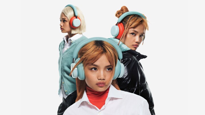 Prestigepr (prestigepr@prestigepr.com.tw) 【新聞照片06】CMF Headphone Pro 單次充電可連續播放 100 小時,快充 5 分鐘即可使用 4 小時,完整充電約 2 小時,同時支援 Type-C to Type-C 反向充電,隨時補足電量。.jpg Prestigepr (prestigepr@prestigepr.com.tw) 【新聞照片06】CMF Headphone Pro 單次充電可連續播放 100 小時,快充 5 分鐘即可使用 4 小時,完整充電約 2 小時,同時支援 Type-C to Type-C 反向充電,隨時補足電量。.jpg
