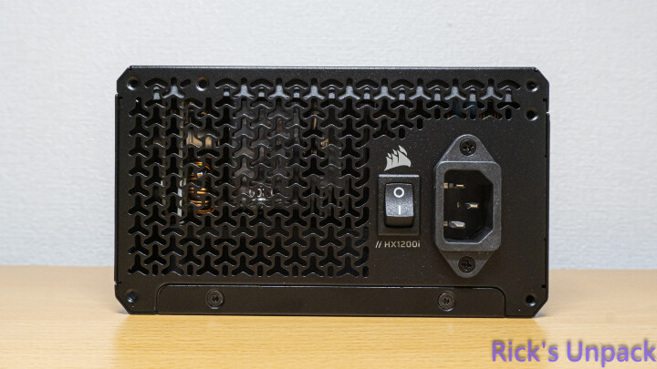 【開箱】賊船iCUE LiNK側出電源 | CORSAIR HX1200i SHIFT