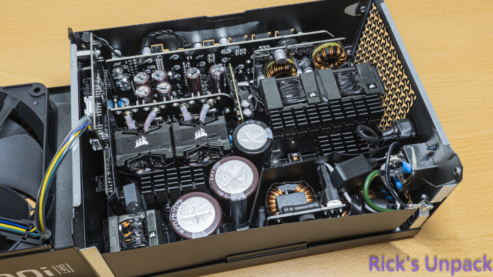 【開箱】賊船iCUE LiNK側出電源 | CORSAIR HX1200i SHIFT