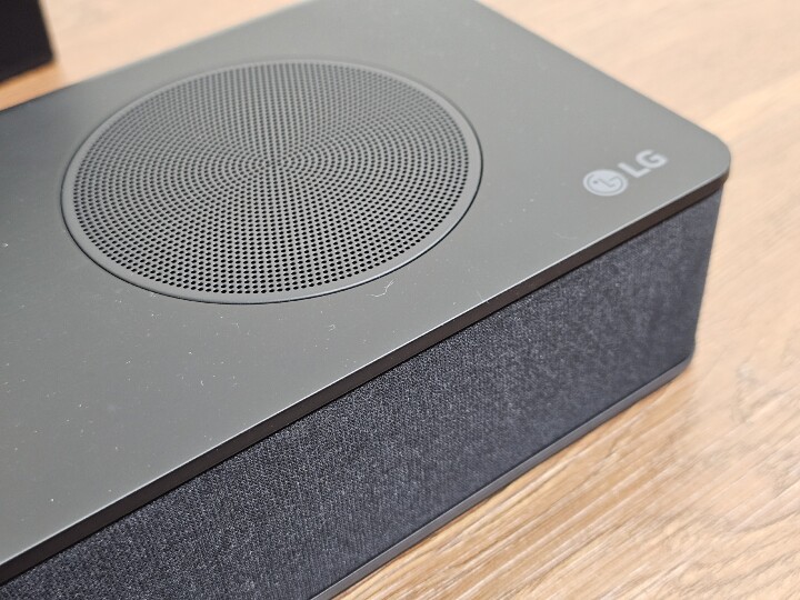 小空間很夠用 LG S80TR聲霸簡易開箱