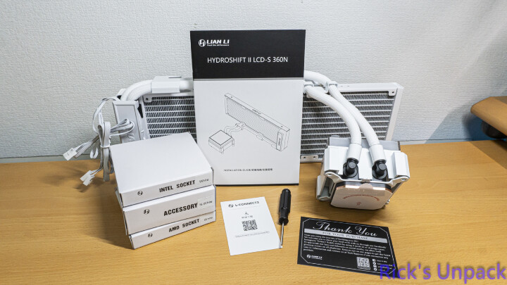 【開箱】新版走線特殊水冷 | LIAN LI HydroShift II LCD-S 360N WHITE