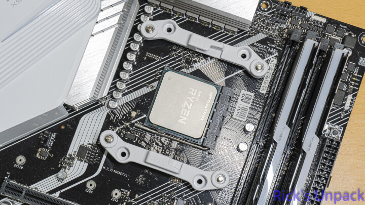 【開箱】新版走線特殊水冷 | LIAN LI HydroShift II LCD-S 360N WHITE