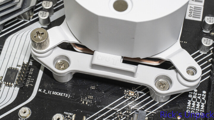 【開箱】新版走線特殊水冷 | LIAN LI HydroShift II LCD-S 360N WHITE